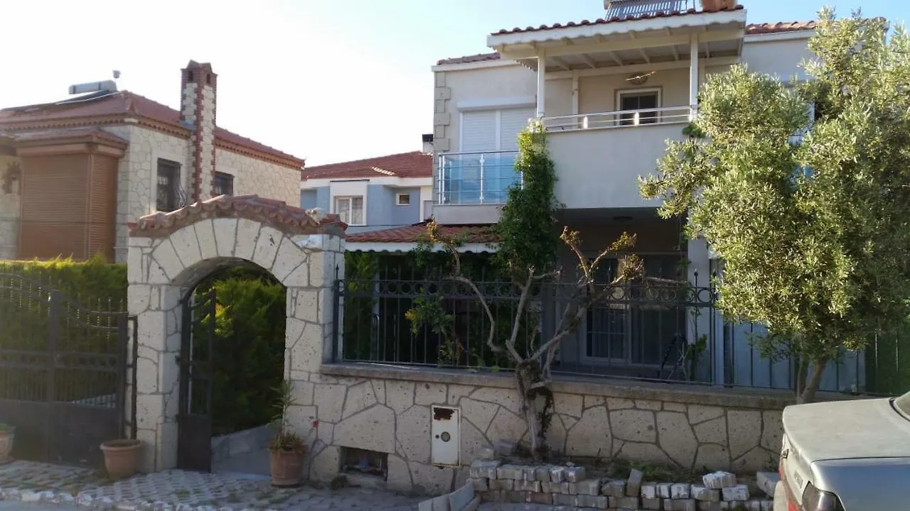 אלאקאטי Pembe Villa דירה