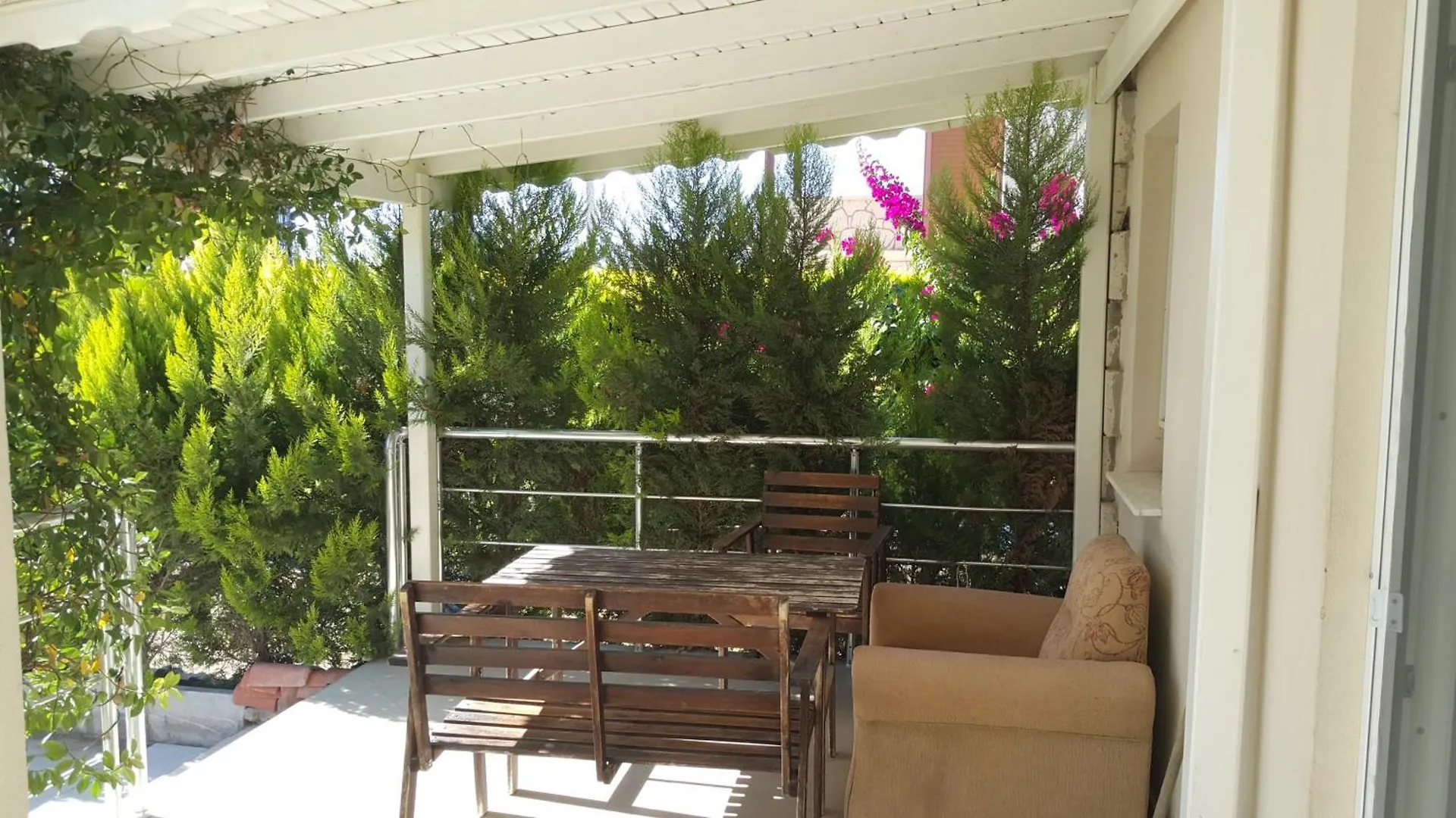 דירה אלאקאטי Pembe Villa