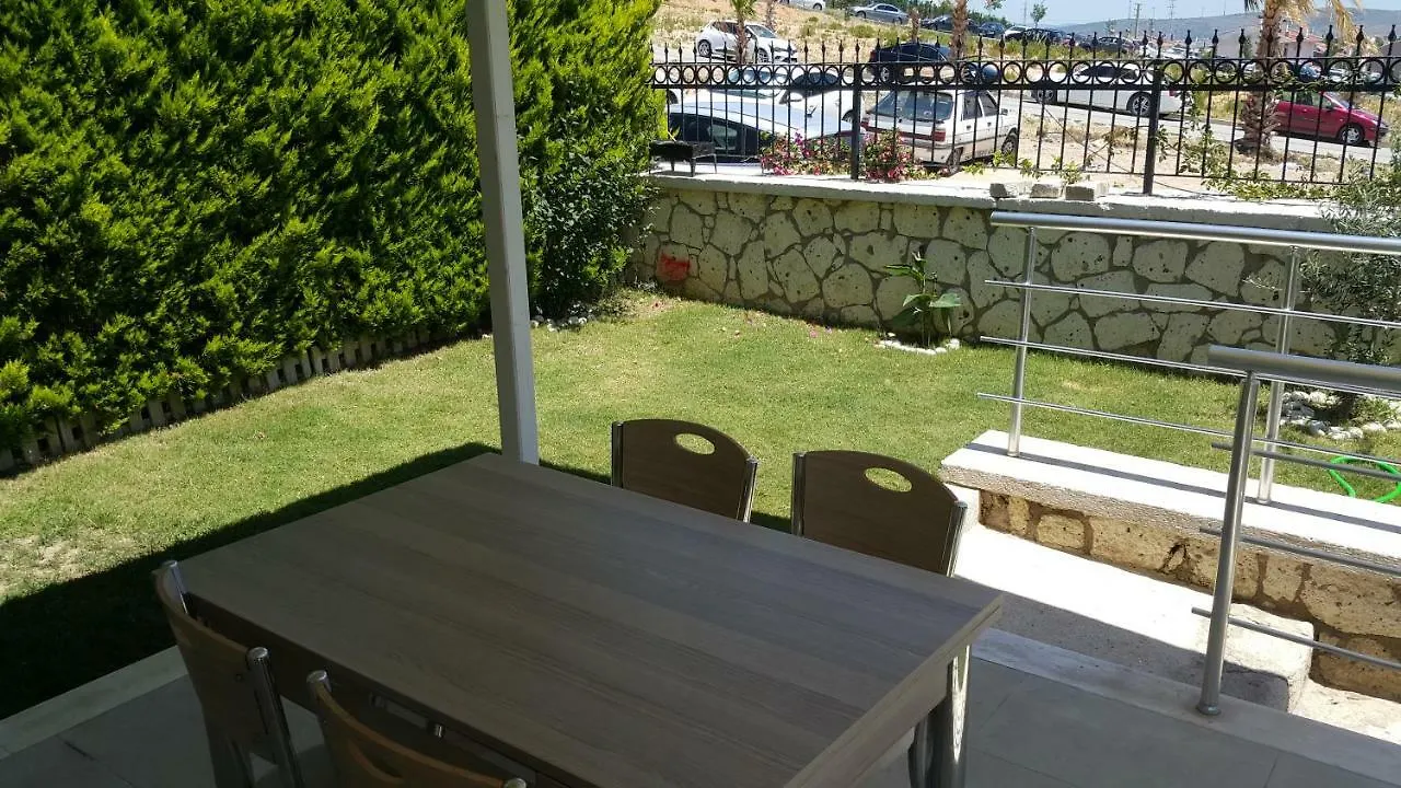 דירה אלאקאטי Pembe Villa טורקיה